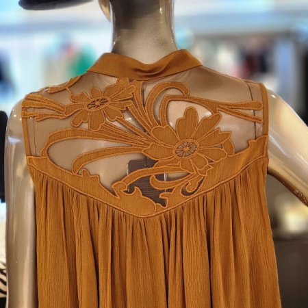 시스루 자수포인트블라우스