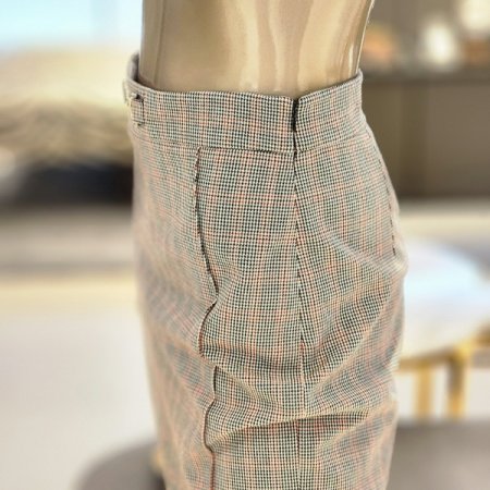 버클장식 미디정장스커트