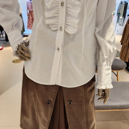 프릴넥 블라우스