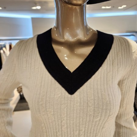 브이넥칼라배색 울니트