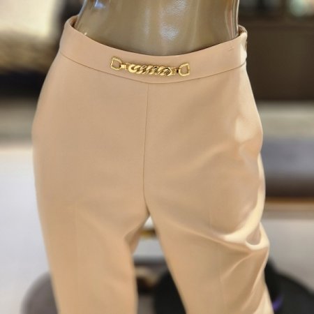 체인장식 일자핏슬랙스