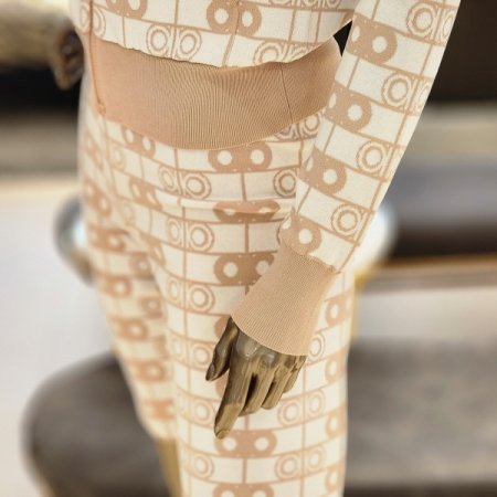 레터링패턴 니트 집업 후드점퍼