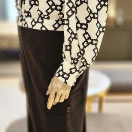 사슬패턴 허리밴딩블라우스