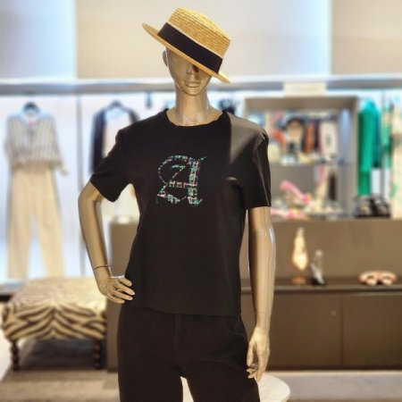 A자수로고 반팔티셔츠