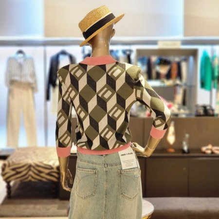 패턴 7부카라넥니트