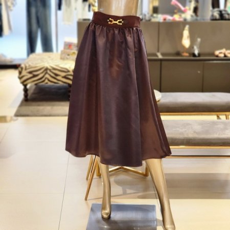 금장버클 플레어스커트