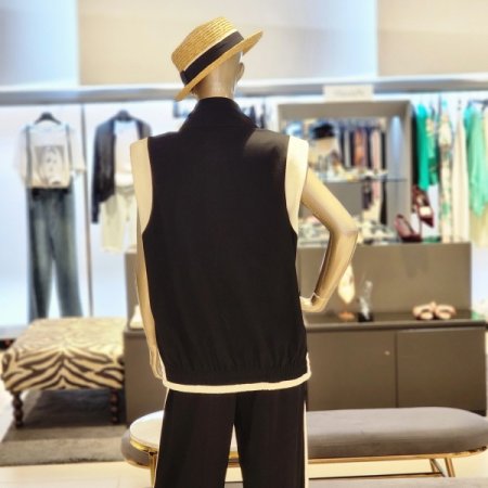 컬러배색 어깨패드 집업 베스트