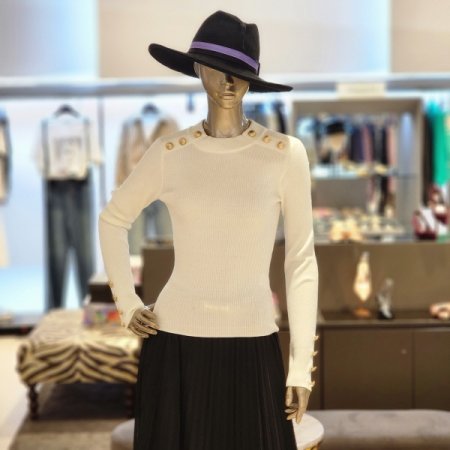 소매금장 라운드넥골지니트