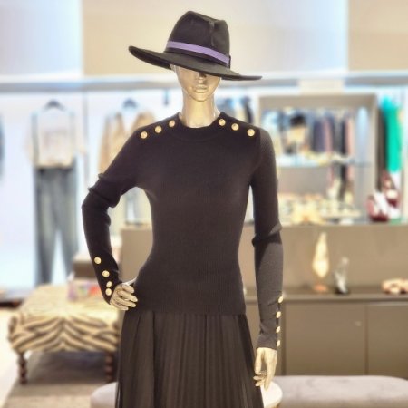 소매금장 라운드넥골지니트