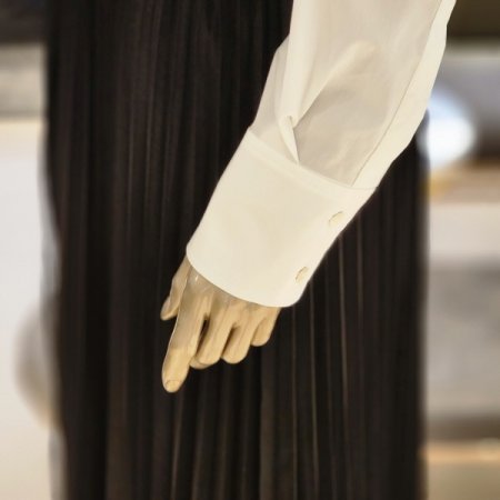 오버숄더 심플셔츠