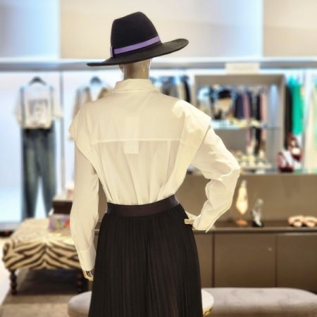 오버숄더 심플셔츠