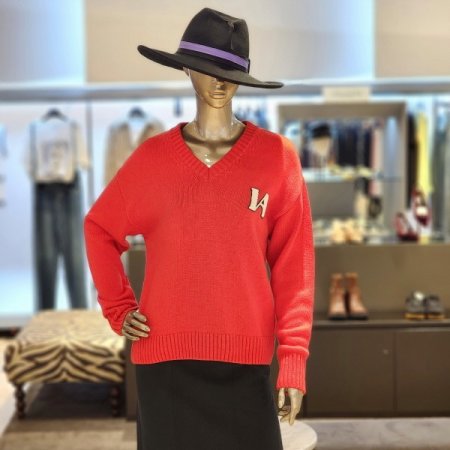 울혼방 로고패치 브이넥 긴팔 니트