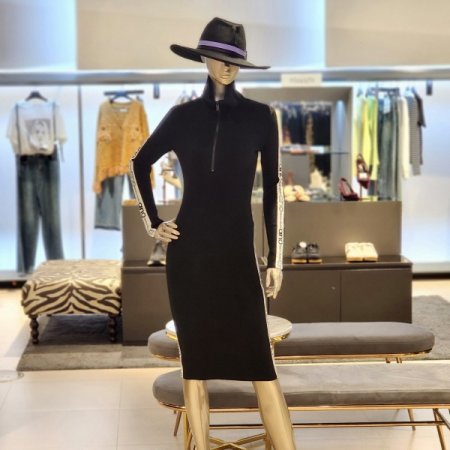 레터링 라인배색 반집업 니트원피스