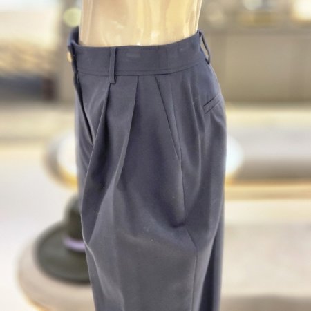 금장버튼 핀턱주름 배기팬츠