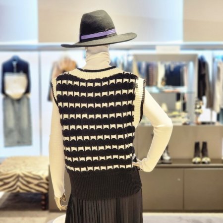 뽀글이 스트라이프 브이넥 니트 베스트