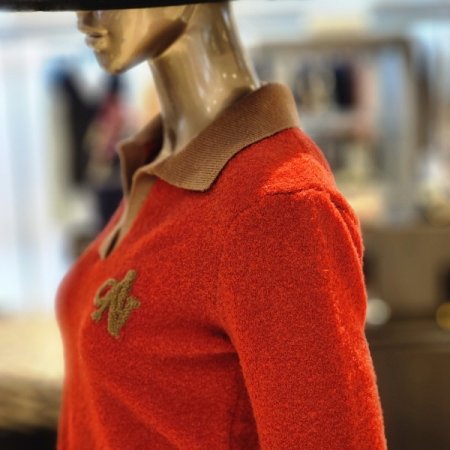 컬러배색 로고 뽀글이 긴팔니트