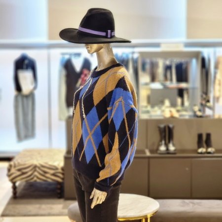 다이아패턴 큐빅장식 라운드 니트