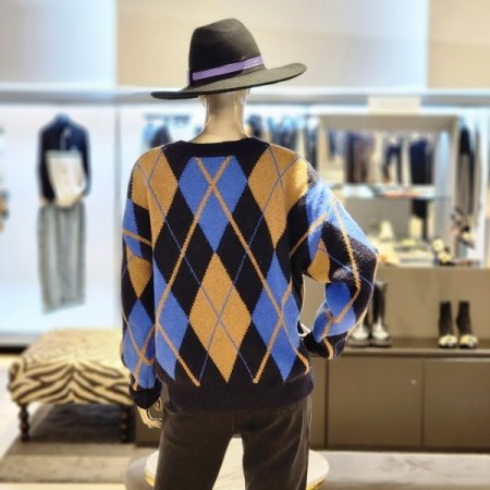 다이아패턴 큐빅장식 라운드 니트