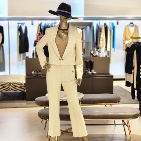 버튼디테일 크롭자켓