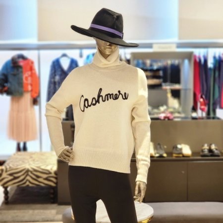 레터링 캐시미어 하이넥 니트 티셔츠