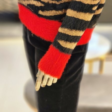 알렉시스앤 컬러배색 니트