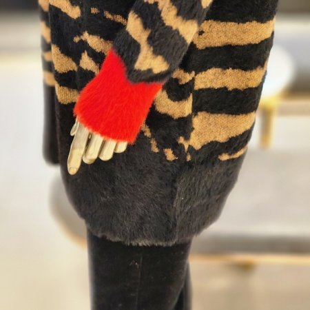 알렉시스 믹스 컬러 브이넥 니트