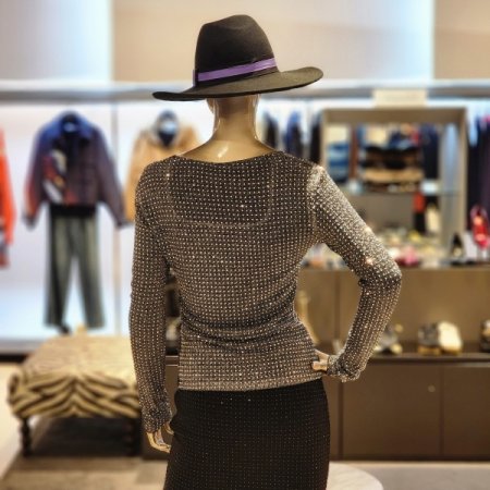 비즈장식 메탈 스판 티셔츠