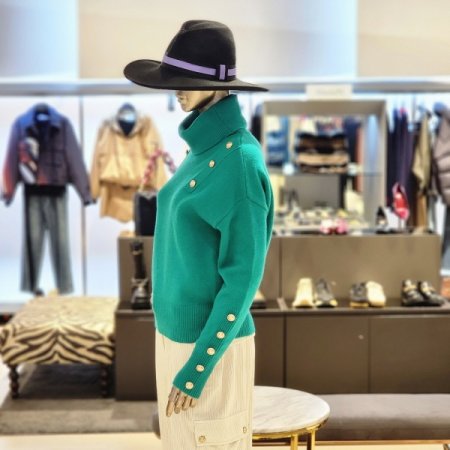 금장버튼 울 터틀넥 니트