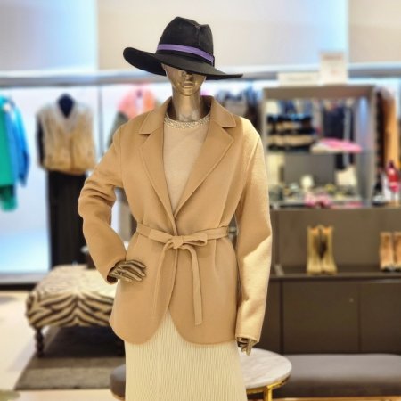 울 벨티드하프코트