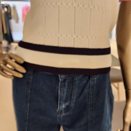 카라넥 5부소매니트