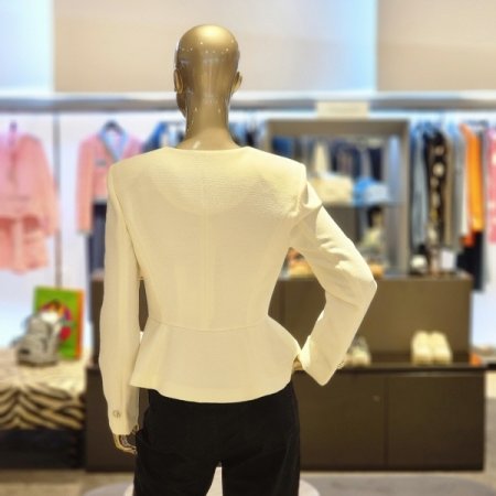 슬림허리선 꽃단추 숏재킷