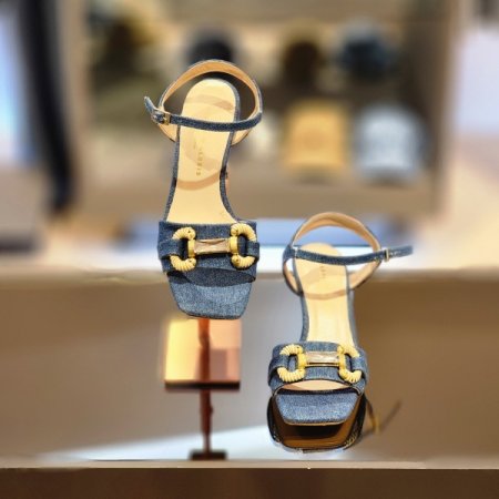 큐빅체인장식 7cm굽 스트랩샌들