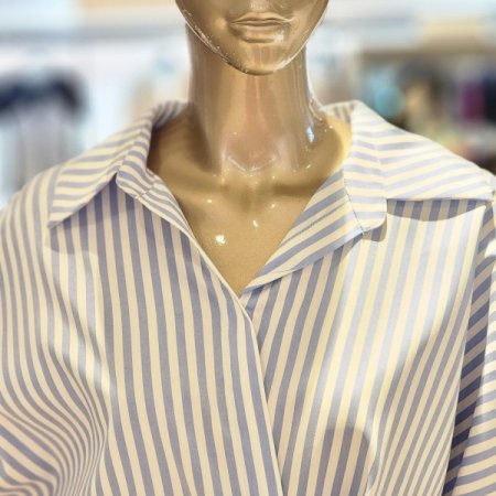 랩스타일 카라 블라우스