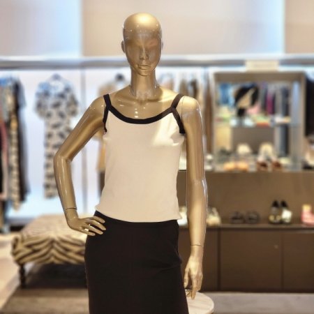 컬러라인 배색 민소매 니트