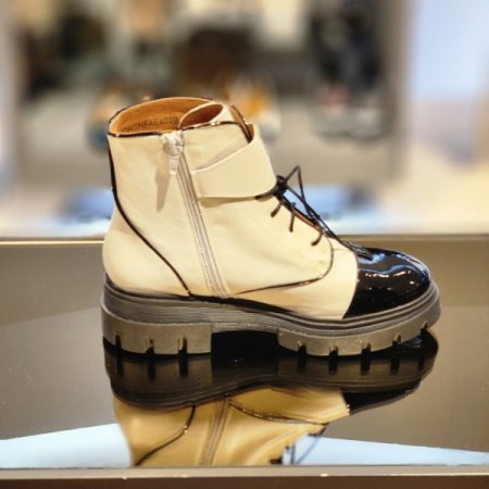 컬러배색 소가죽 앵클부츠