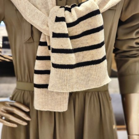 케이프 니트머플러