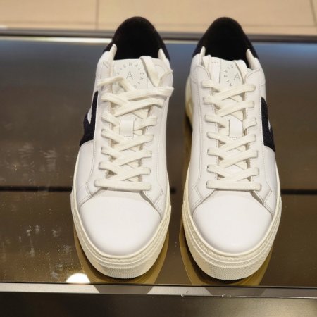 엠보 에로우 소가죽 경량 스니커즈