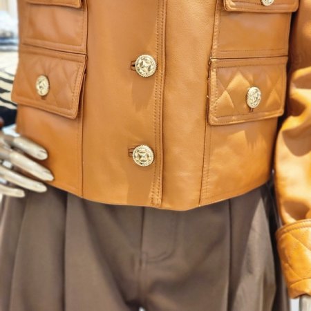 양가죽 포켓 싱글 쓰리버튼 자켓