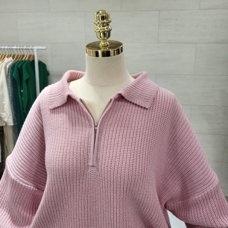 피넛카라 반집업니트