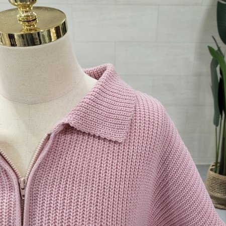 피넛카라 반집업니트