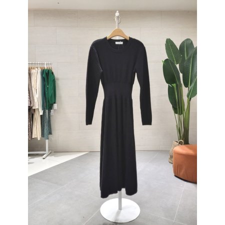 탄탄 A라인 골니트 원피스