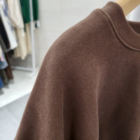 버터자수 크롭 기모맨투맨