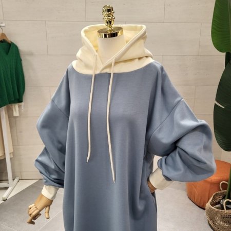 루즈핏 소매 후드배색 기모원피스