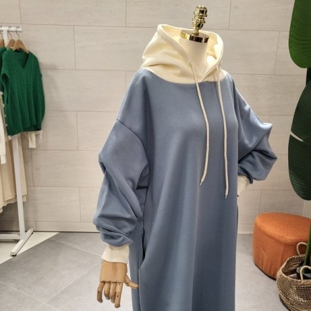루즈핏 소매 후드배색 기모원피스