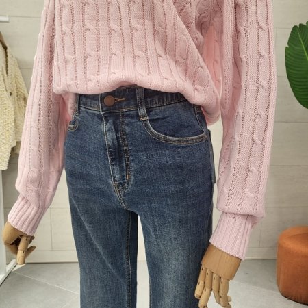 스프링 라운드 꽈니트