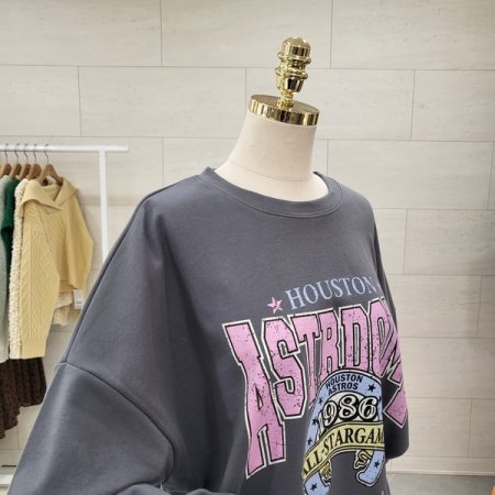 루즈핏 아스트 프린팅티셔츠