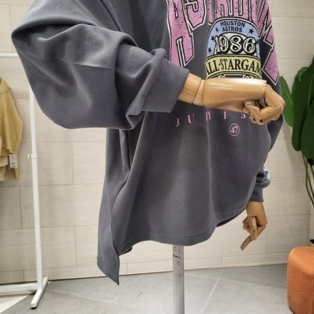 루즈핏 아스트 프린팅티셔츠