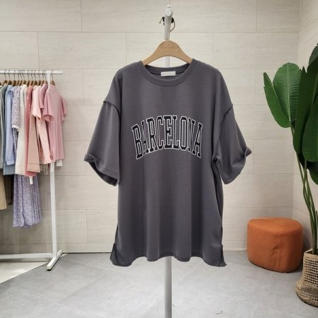 루즈핏 아웃스티치 레터링 티셔츠