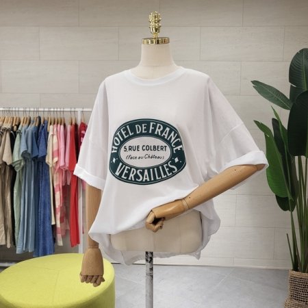 루즈핏 원형레터링 티셔츠