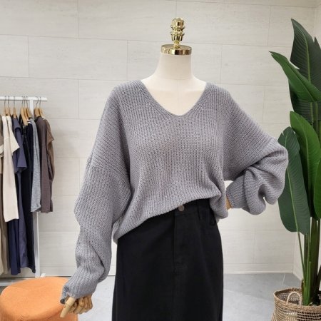 하찌 짜임 브이넥니트